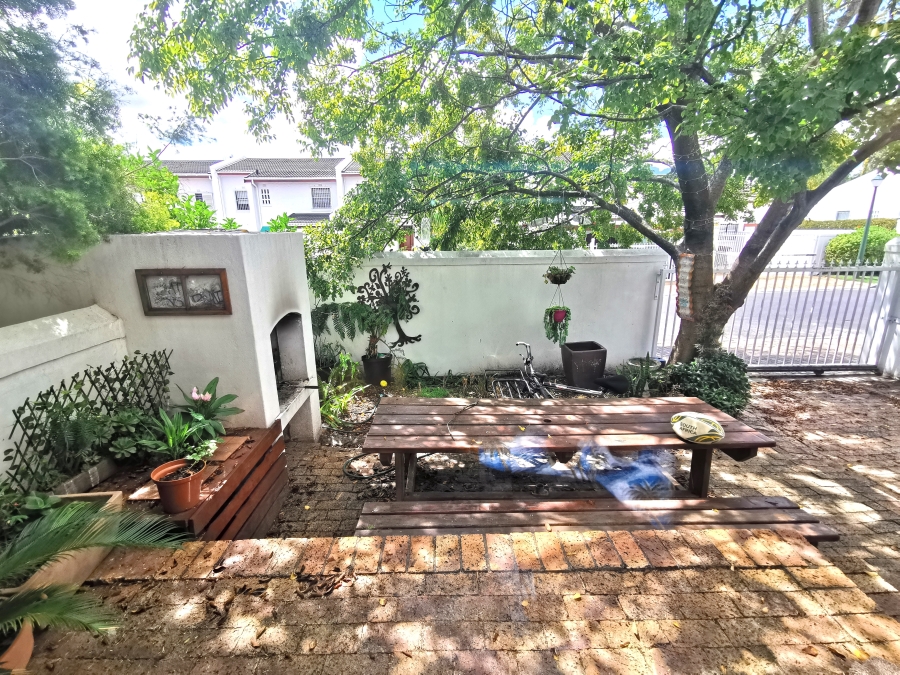 To Let 3 Bedroom Property for Rent in Kleingeluk Western Cape